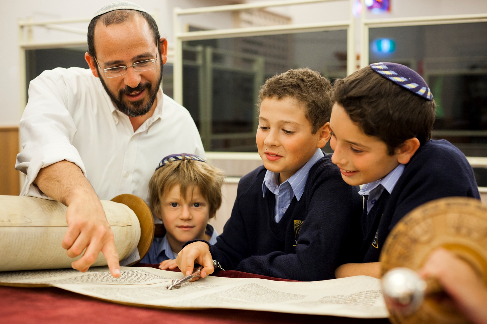 Воспитываем традициях школы. Еврейские дети. Еырейские лети. Воспитание детей в иудаизме.